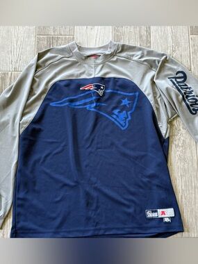 Football New England Patriots Navy & Gray Pullover Crew - size large